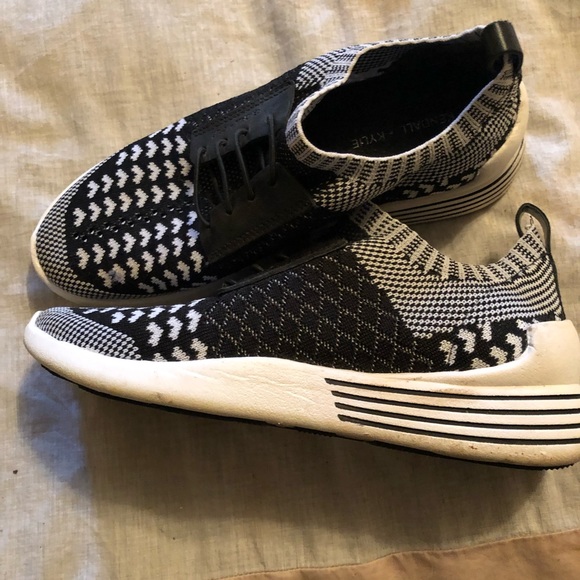 Kendall + Kylie shoes - Picture 2 of 7